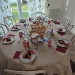 לינה וארוחת בוקר Cadrecca Tra Terra Luna E Mare 3*