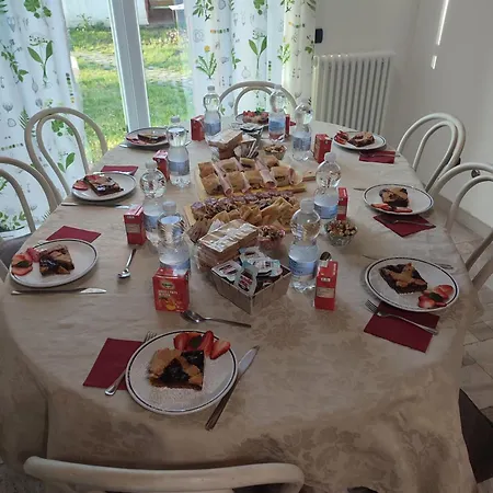 Bed & Breakfast Cadrecca Tra Terra Luna E Mare 3*