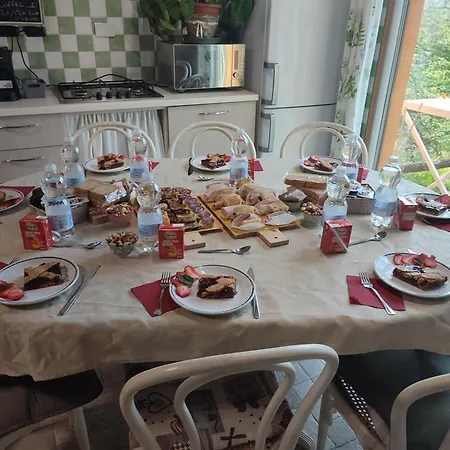 Cadrecca Tra Terra Luna E Mare Couette-café 3*