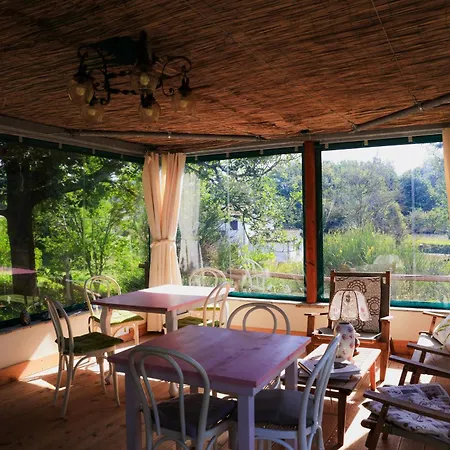 Cadrecca Tra Terra Luna E Mare Bed & Breakfast 3*