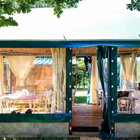 Cadrecca Tra Terra Luna E Mare Couette-café 3*